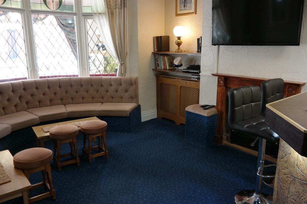 Olivers Strickley Over 35 Years Only Guest house Blackpool
